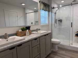 Essence 16 Master Bathroom